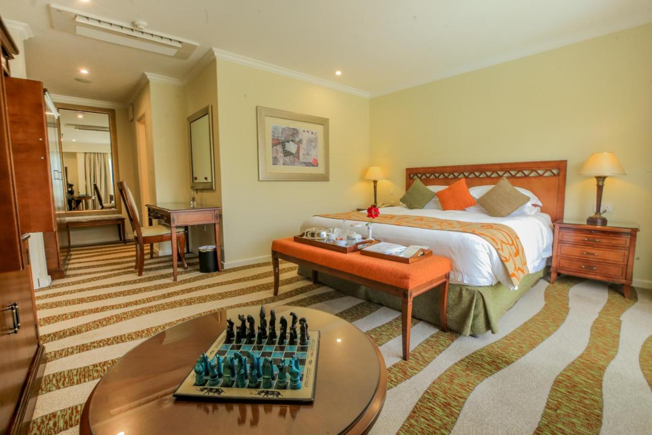 Kigali Serena Hotel Esterno foto