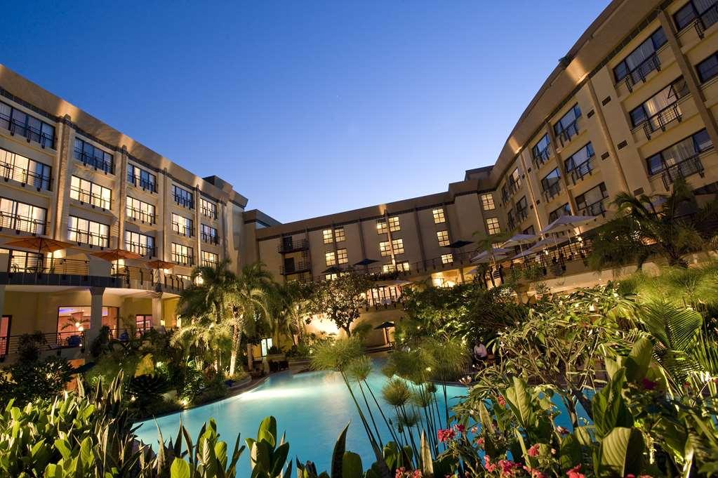 Kigali Serena Hotel Esterno foto