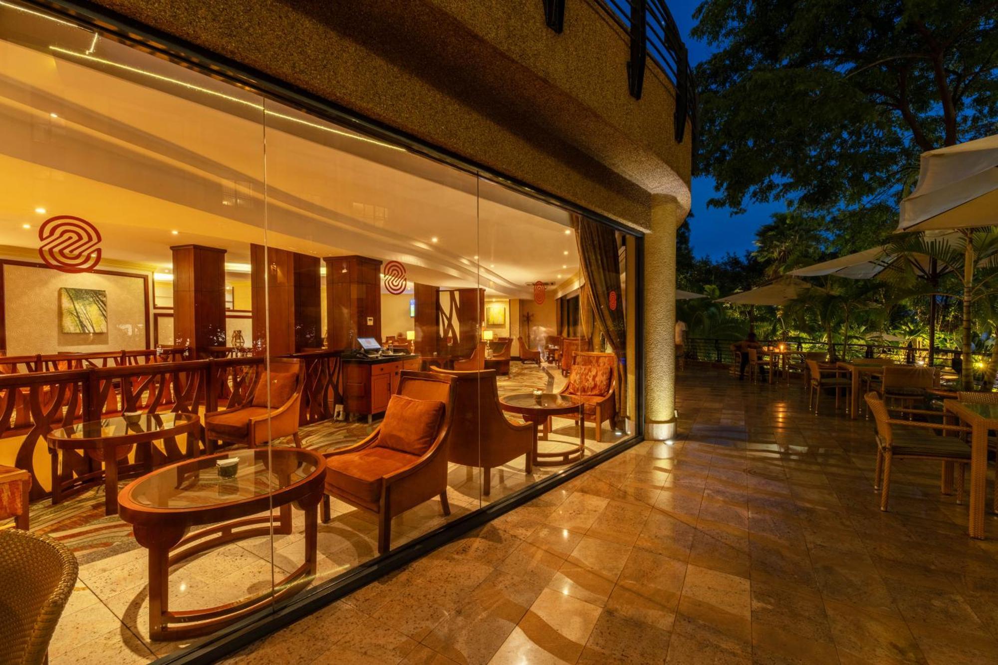 Kigali Serena Hotel Esterno foto