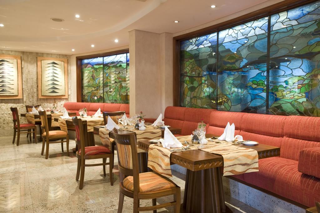 Kigali Serena Hotel Esterno foto